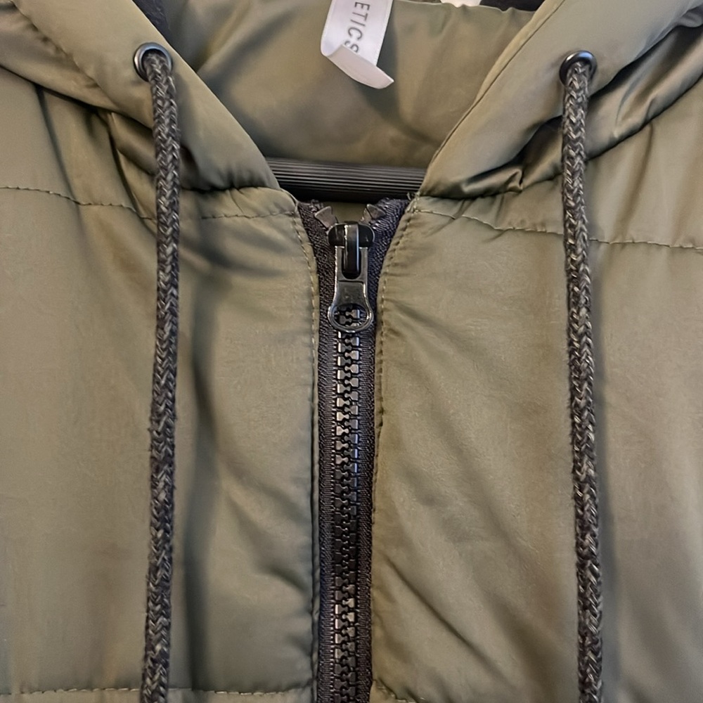 Fabletics Olive Puffer Jacket - Picture 6 of 9